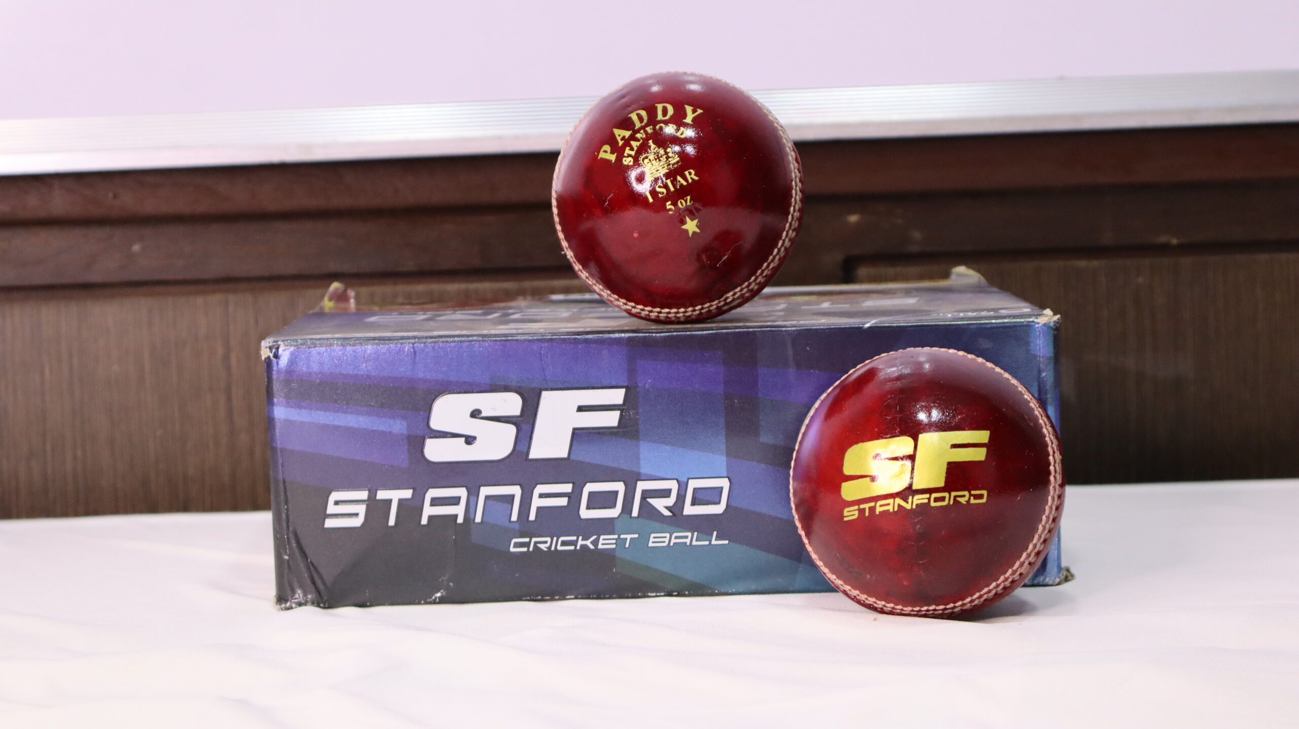CRICKET BALL RED-SF PADDY 1 STAR
